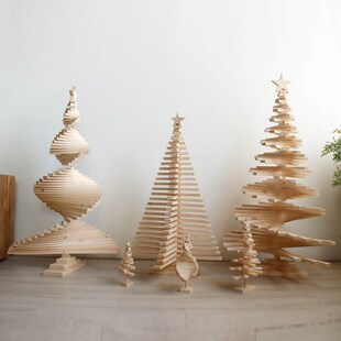 2024年手工木质发光可旋转圣诞树摆件装饰品商场橱窗节庆酒店布置