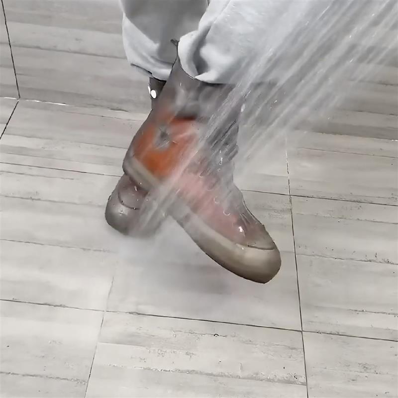 热销下雨护鞋神器雨鞋套防水防滑加厚耐磨中高筒雨靴双排扣轻松脱
