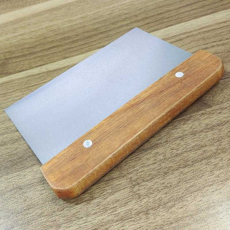 直销新款木柄面粉切肠粉刮板切面刀面团铁板烧烤刮刀奶油抹刀厨房
