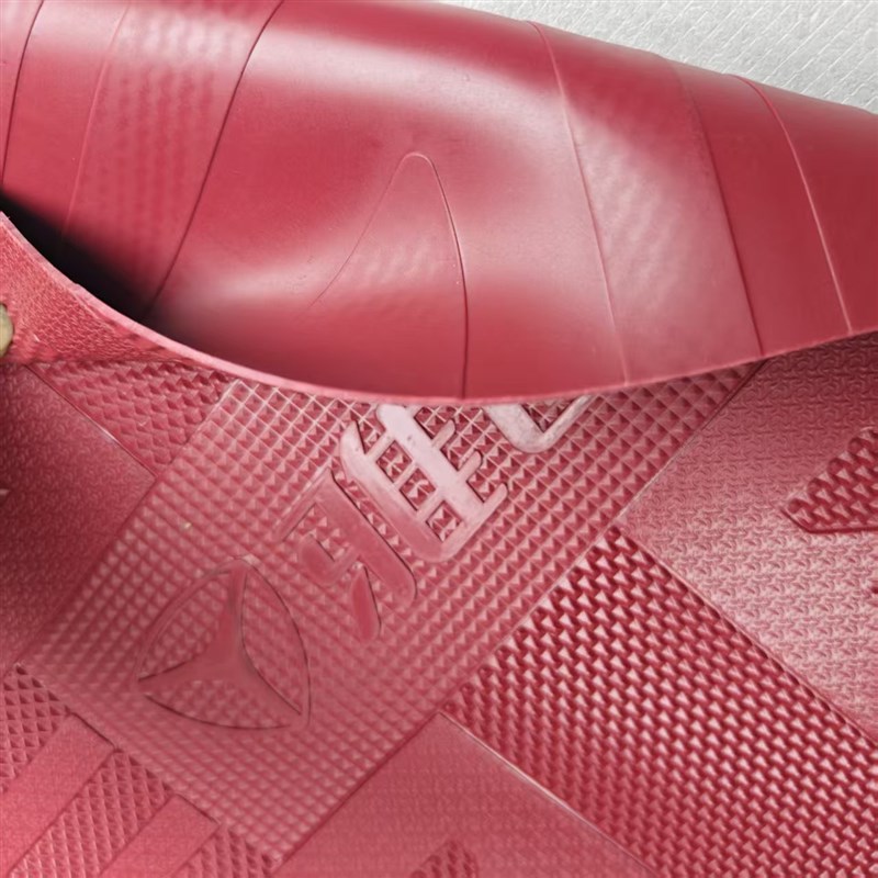 热销雅迪E09-H脚垫电动车脚踏垫e09-h橡胶防水脚踩垫防晒座套