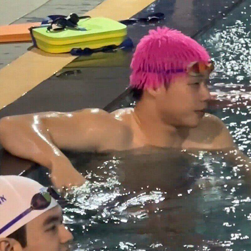 【丑出新高度】假发刺刺球泳帽毛毛球搞怪泳帽防水帽子男女游泳帽