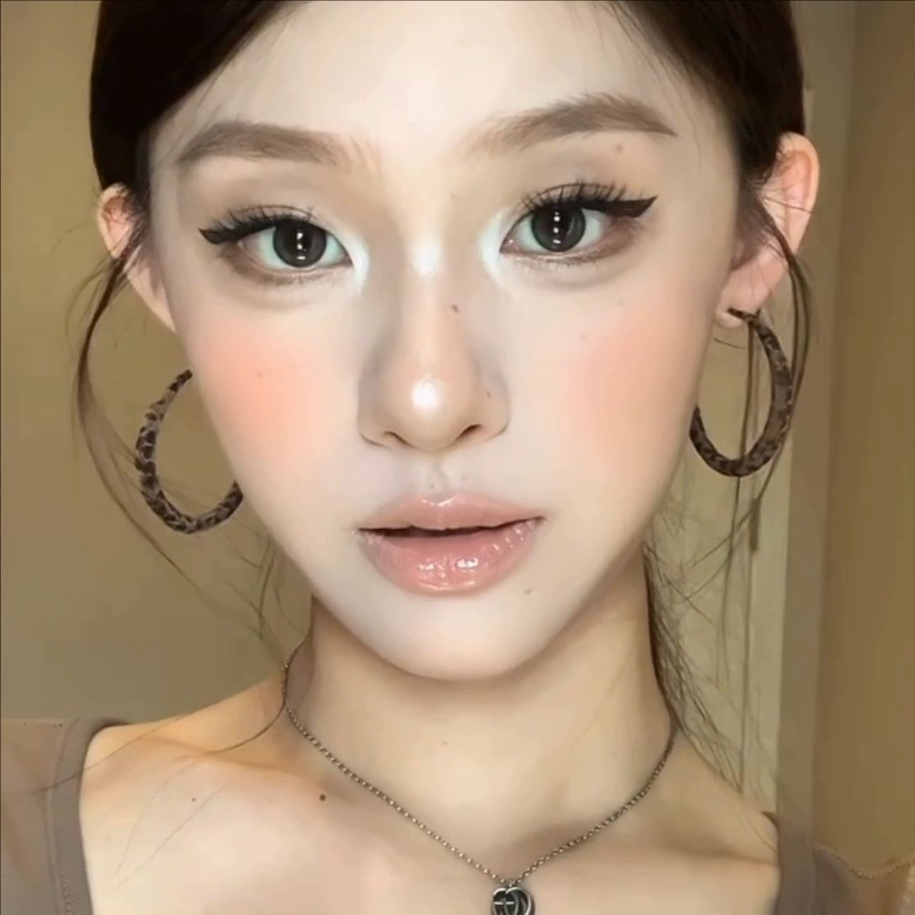 美拉德豹纹植绒圆形耳环