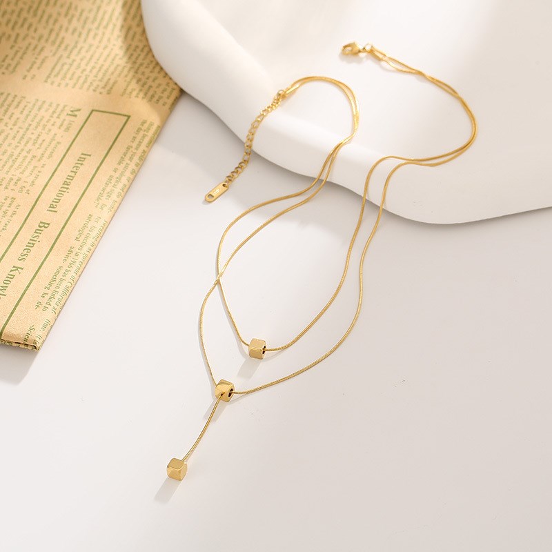 金色双层叠戴时尚小方块吊坠项链女简约气质锁骨链高级感轻奢颈链