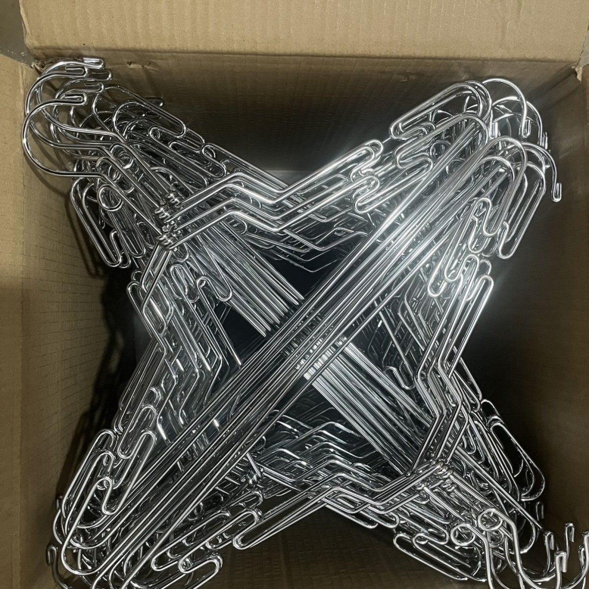 金属衣架女士衣架衣撑线经4.0MM质量好可挂大衣棉袄毛毯