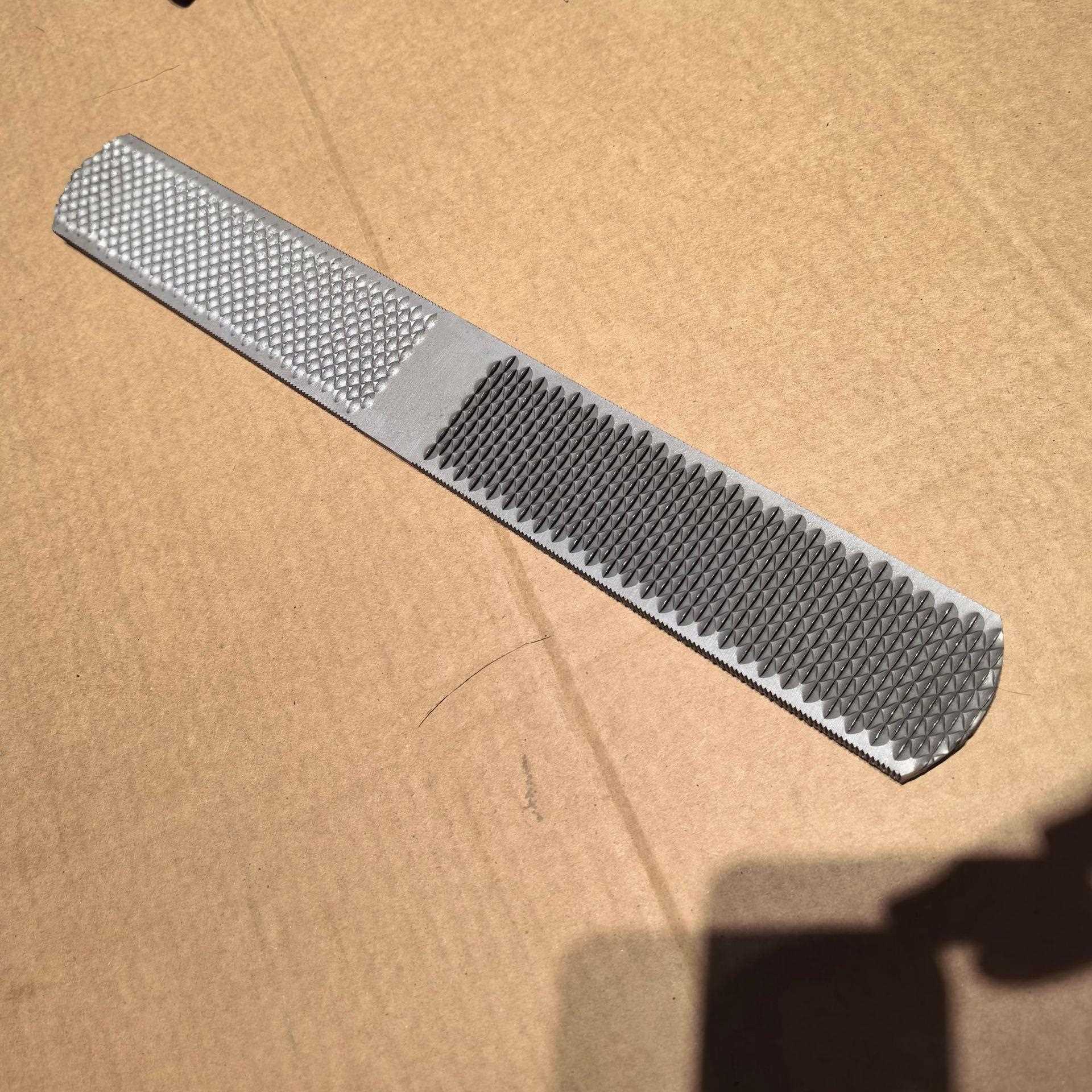 直销新款圆头马蹄锉刀 修蹄锉刀马具 修蹄工具T12碳素钢材质