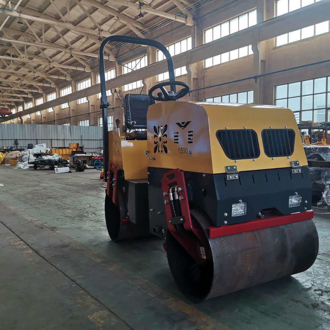 1500型全液压座驾式压路机1.5吨沥青路面回填土方草坪驾驶压实机