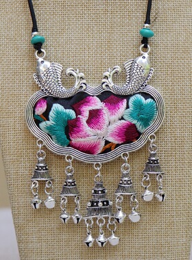 新款布艺吊坠绣花项链苗银刺绣项链吊坠女款民族风复古毛衣链