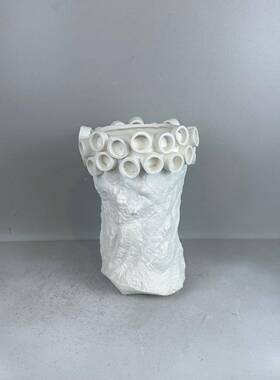 代简约白色拈花手工陶瓷器摆件艺术设现计家居花软JBZ装客厅面酒