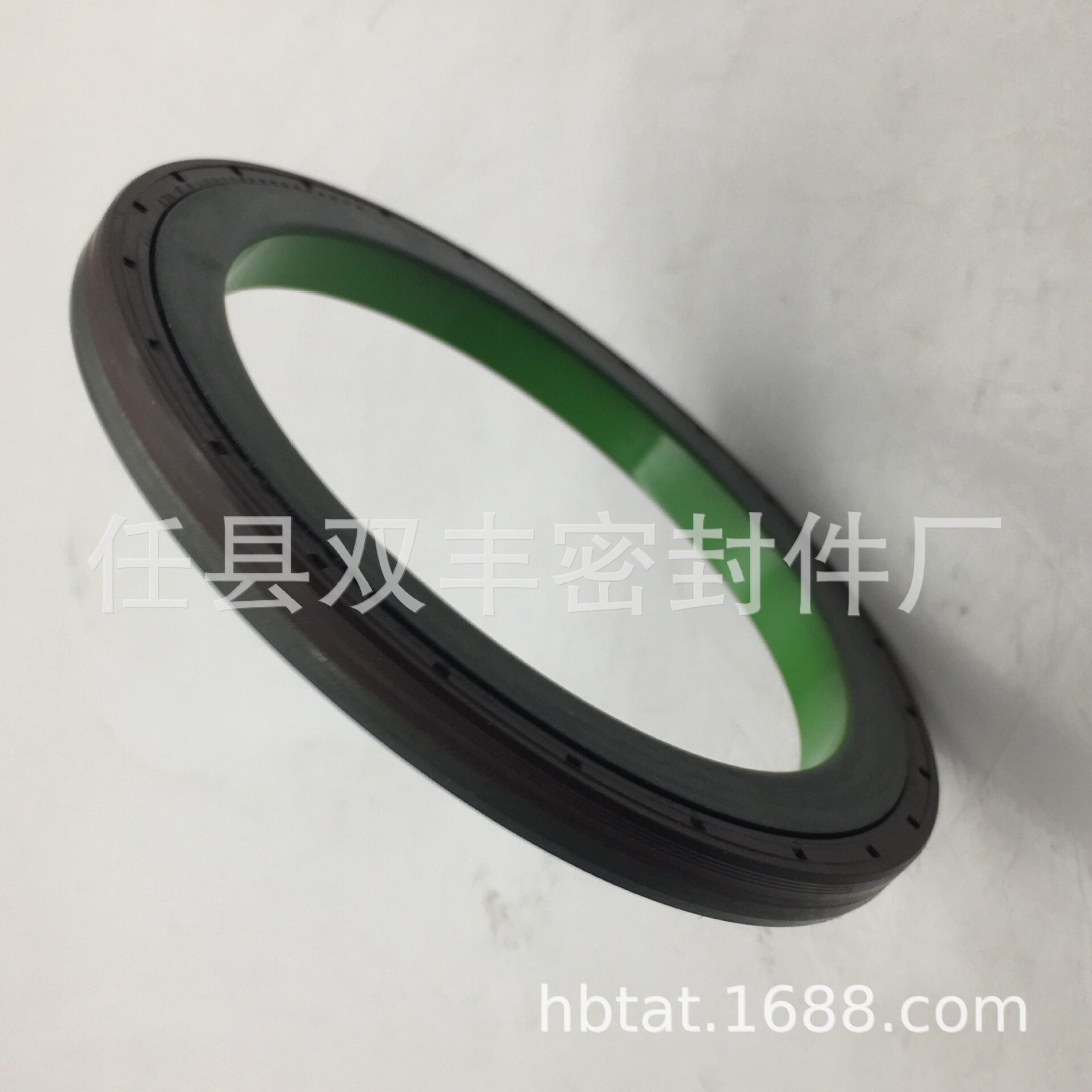 厂家直销差速器油封,氟胶油封OE;3096279规格110.23X145X12质三包