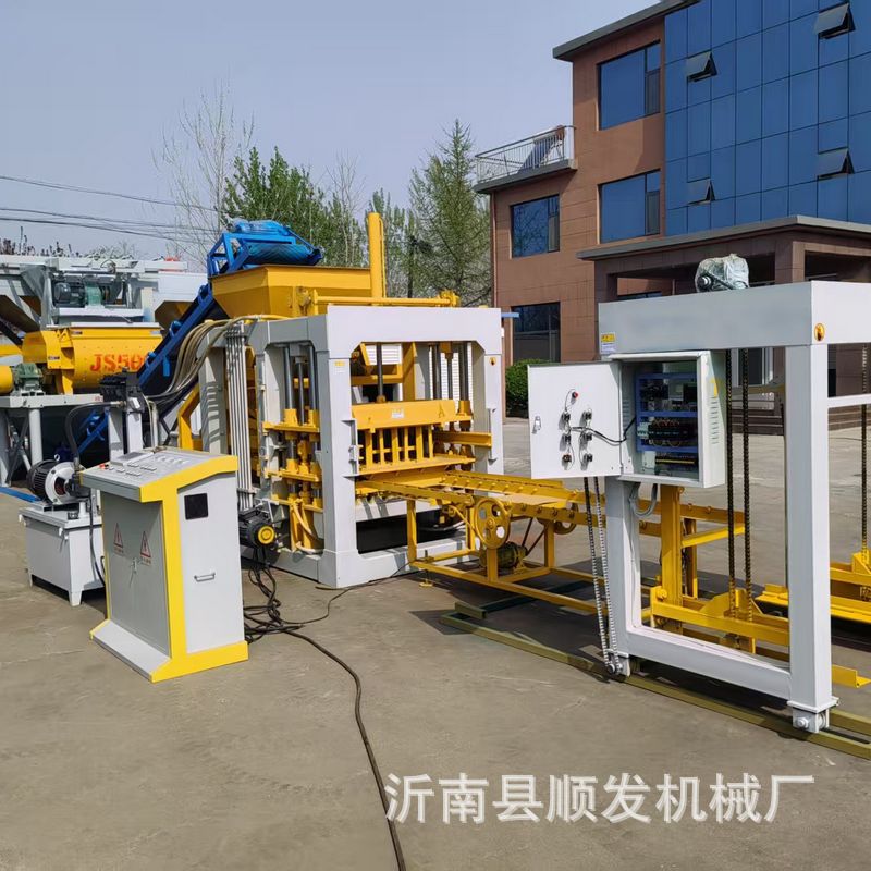 固定式顶配6-15B型泥砌块成型机