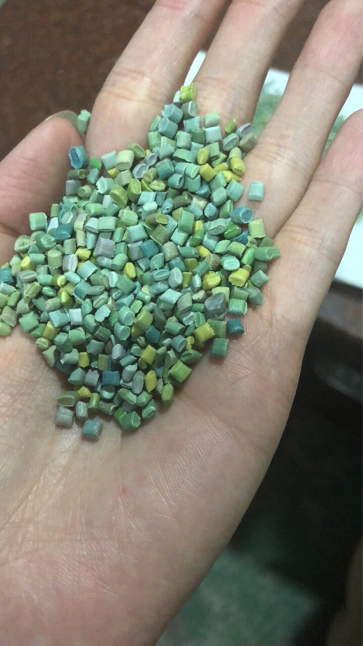 粉碎膜复合尼龙高压颗粒,常年有货,月产500吨