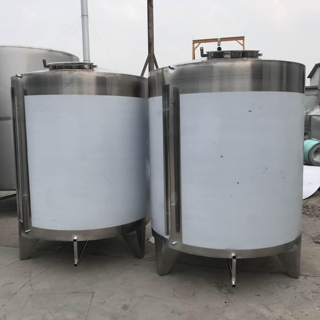 江苏酒厂制作不锈钢酿酒设备10吨304不锈钢储存罐液体储存容器图片