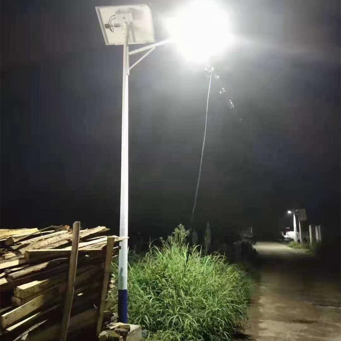 厂家供应太阳能LED路灯 太阳能路灯杆配件 A字臂6米现货太阳能灯