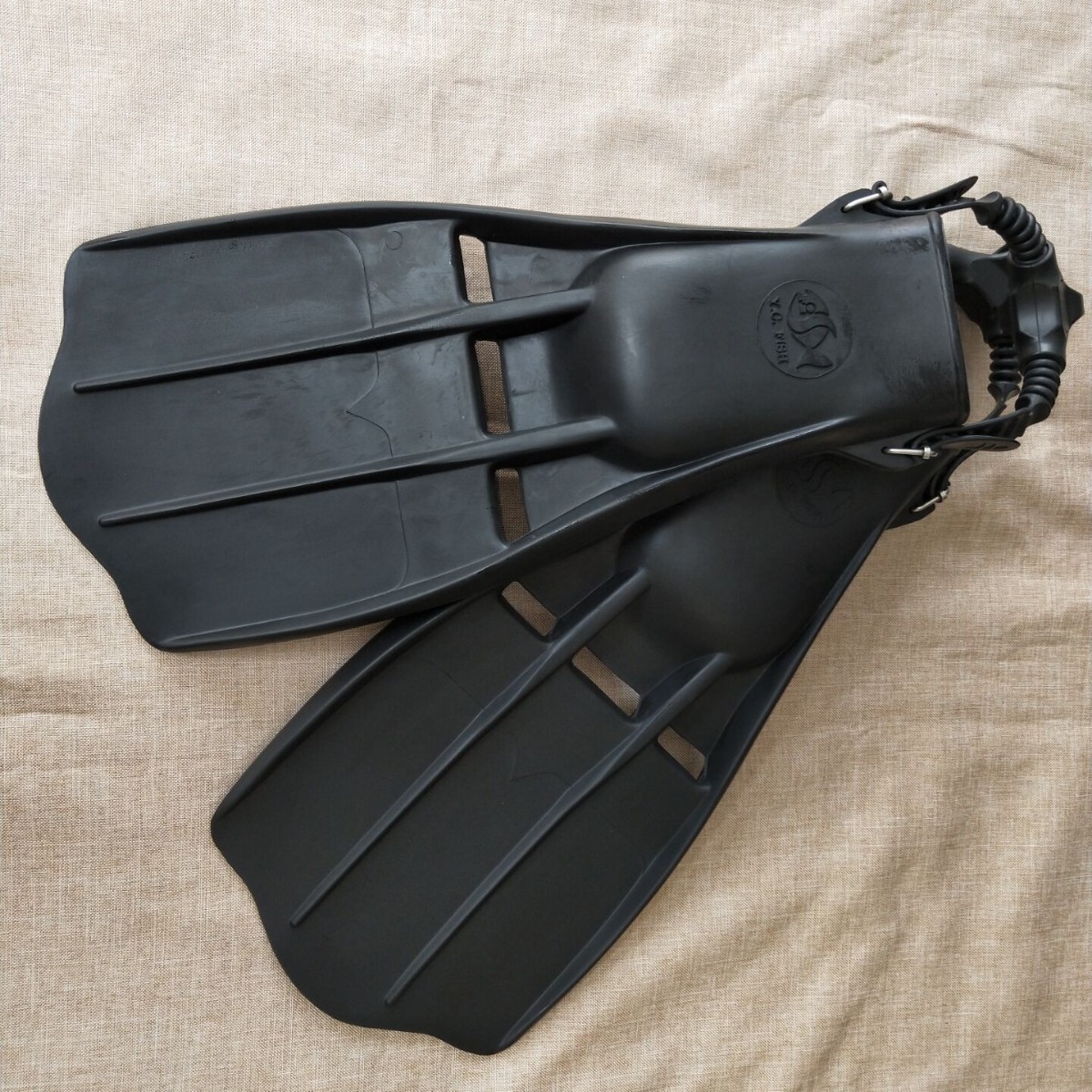 正品台湾SCUBABEST 喷射式蛙鞋/潜水脚蹼工程潜水后带式可调脚