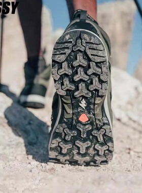 Bossy男士户外四季爬山徒步靴防水防滑运动鞋耐磨透气通勤登山鞋