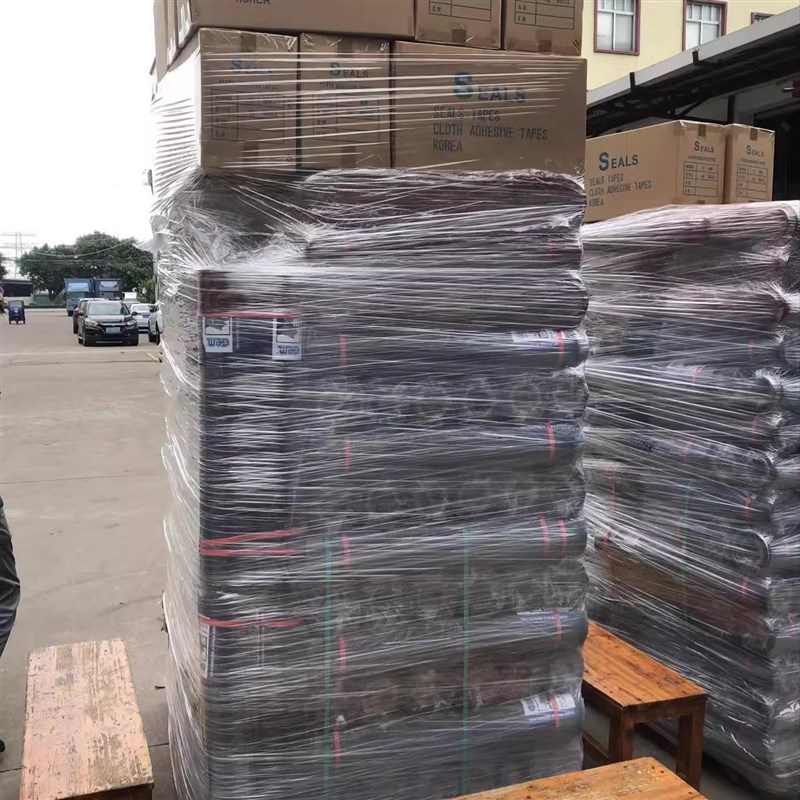 热销PE黑色塑料膜马路胶纸2.1米1.5米宽6丝加厚防潮不透光塑料布