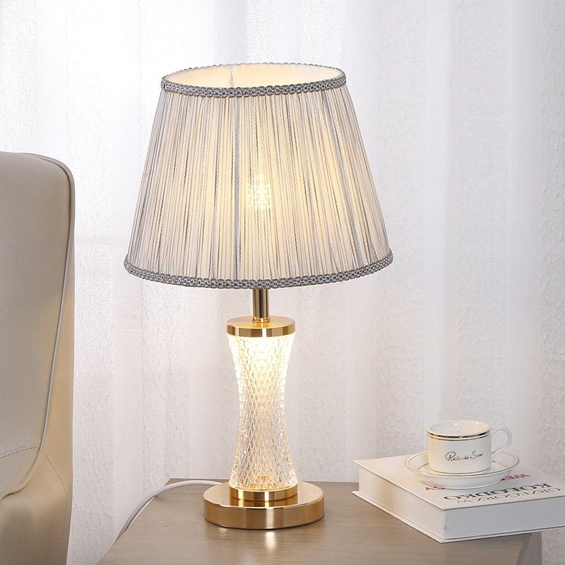 北欧轻奢台灯卧室床头玻璃房间温馨可调光客厅装饰灯饰高级感灯具