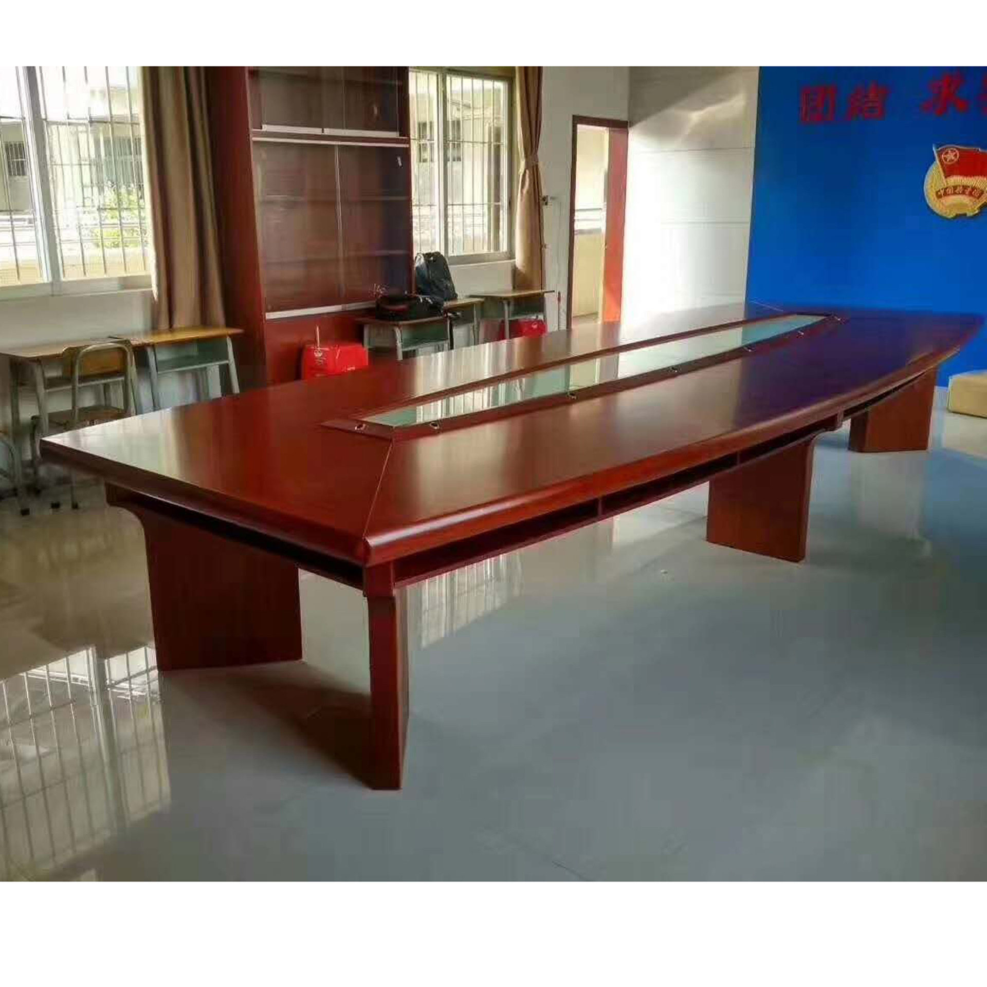 红胡桃木贴皮烤漆大型椭圆会议桌