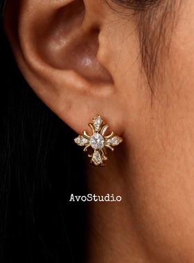 AvoStudio-004 十字架耳扣中古风耳钉女防过敏小众耳环女生礼品