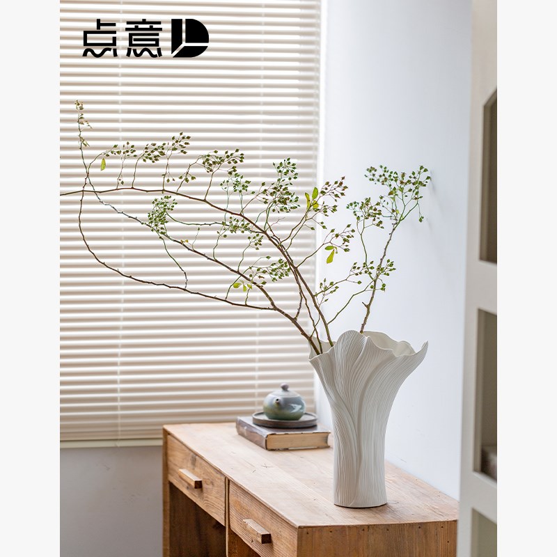 白色陶瓷花瓶纯色小众设计感装饰摆件民宿样板间艺术现代异形花器