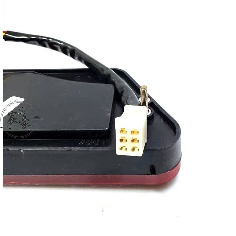 电动三轮车尾灯斜角尾灯 四轮车尾灯 篷车尾灯等后尾灯 48V60V