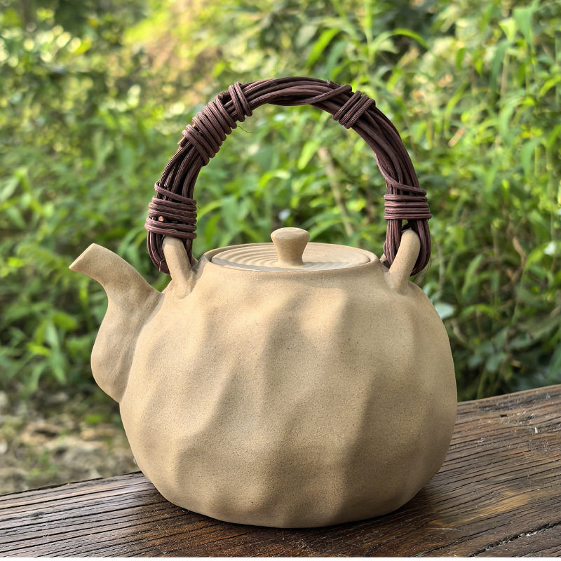 白泥陶壶耐热烧水壶手工藤提梁煮茶壶麦饭石电陶炉茶具中式茶馆室
