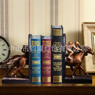 欧式复古正义赛马书档雕塑像家居客厅装饰品办公室律师事务所摆件