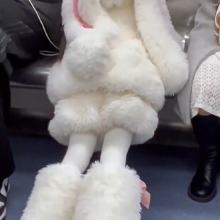 可爱女童毛绒兔子套装宝宝冬装加绒儿童洋气两件套外套新款加厚