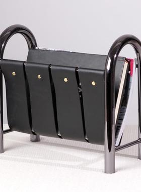 现代轻奢金属皮质落地杂志架摆件样板间售楼处客厅书房书架装饰品