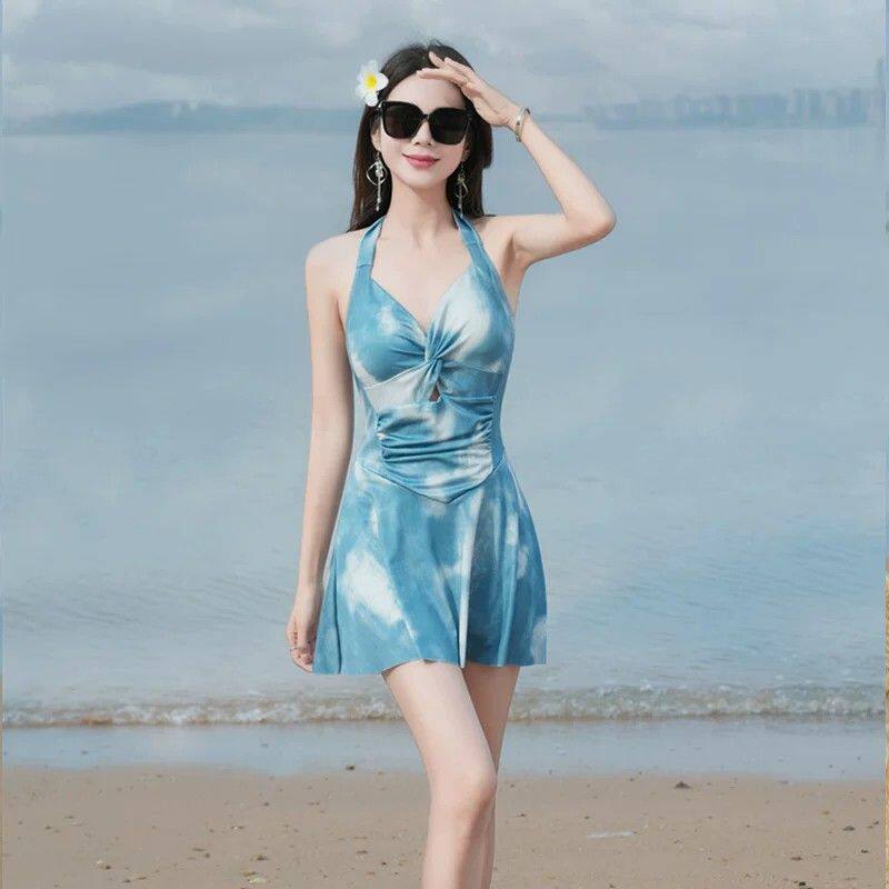 2026新款游泳衣女连体平角保守显瘦遮肚性感纯欲温泉大码泳装女
