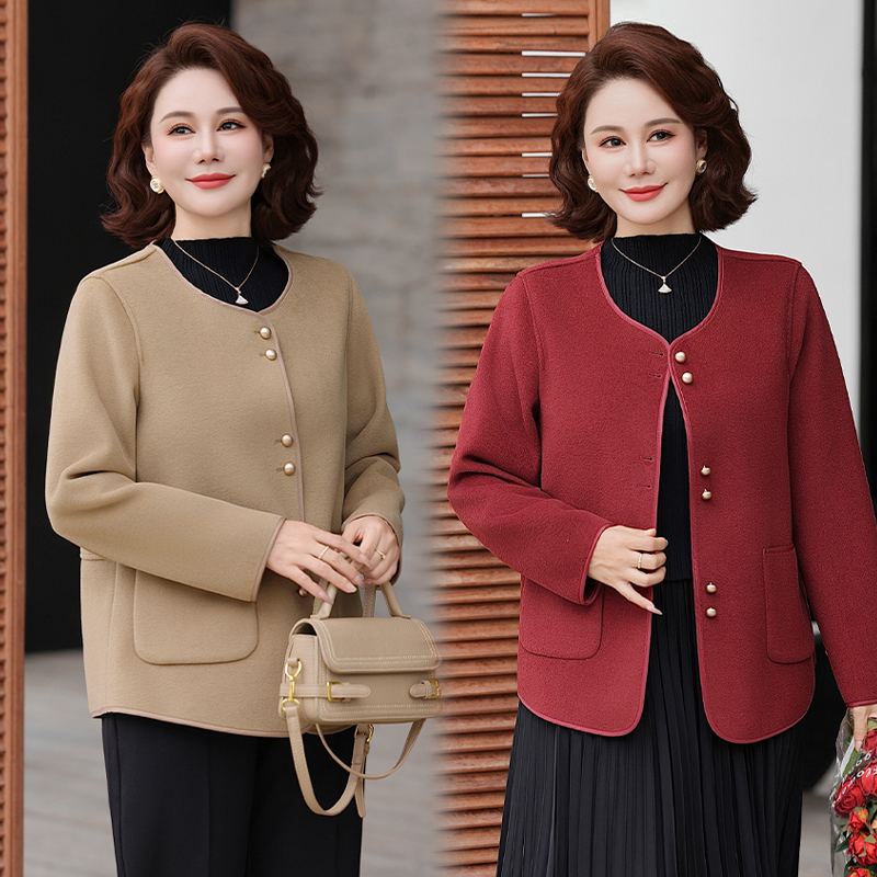 新款中年妈妈新款2025女装大码毛呢外套洋气奶奶秋装开衫圆领上衣