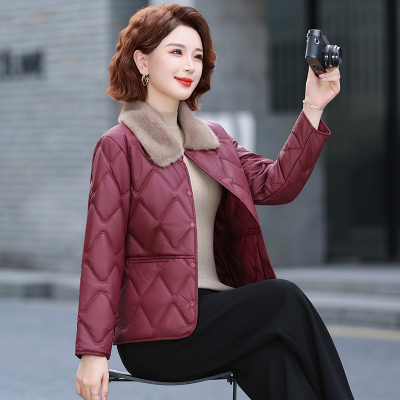妈妈冬装羽绒棉服皮衣外套2025新款中老年棉衣女装洋气短款小棉袄