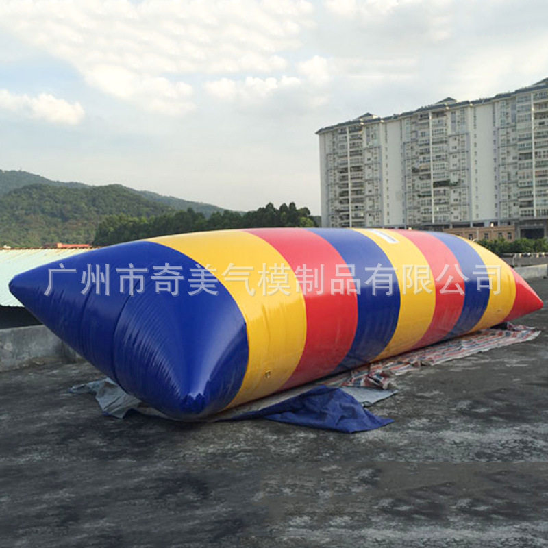 工厂直供水上跳包弹跳包 海上弹跳包充气水上弹射包玩具混批