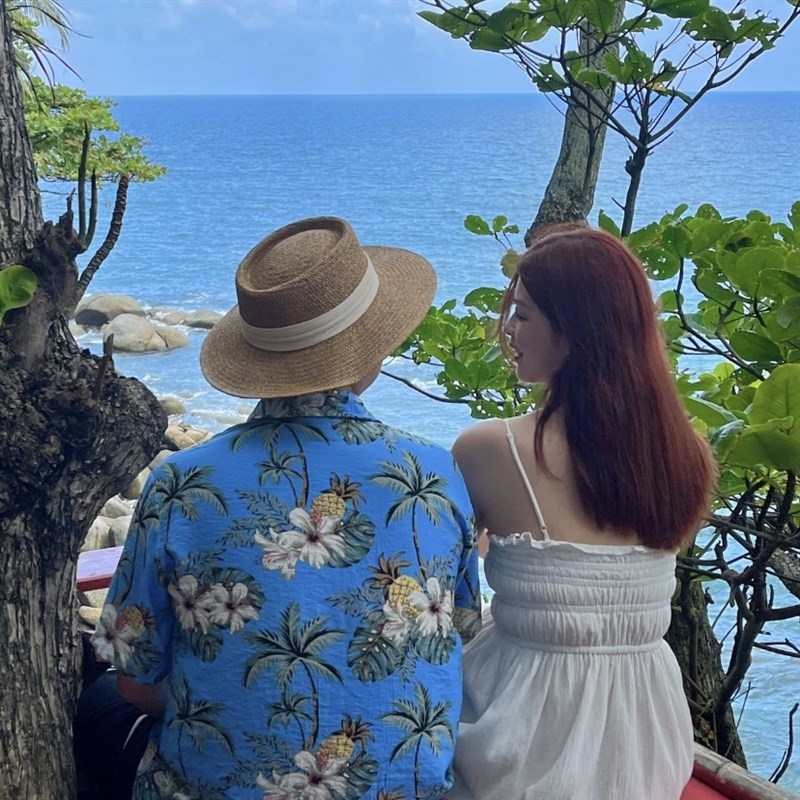 海南岛服沙滩服三亚夏威夷旅游男女情侣大码衬衫碎花168绵绸套装