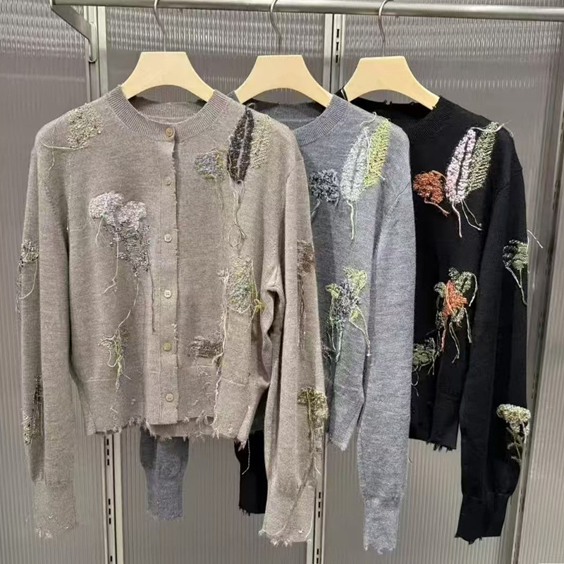 江南25秋冬钩花刺绣针织开衫毛衣