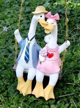 直销新款创意卡通情侣鸭吊脚挂件客厅家居卧室装饰品树脂工艺品摆