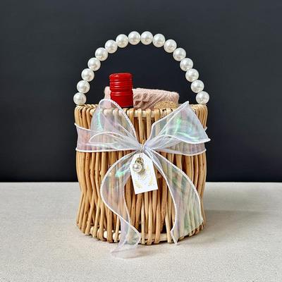 直销新款珍珠手提篮婚礼伴娘回礼藤编礼盒编织竹篮结婚伴手礼篮子