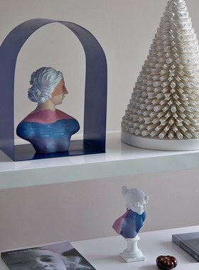 蓝调粉色彩色高级感艺术雕塑拱门人物雕像女孩法式摆件家居装饰品