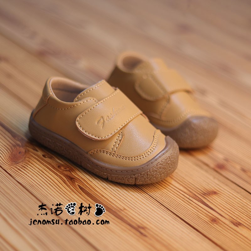 男童豆豆鞋2024春新款英伦风婴儿软底女宝皮鞋小童0-1-2-3岁单鞋