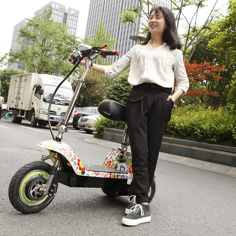 小型电动三轮车家用迷你网红电动车锂电池J接送孩子新款女性成人