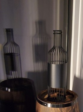 欧式高端纯手工铁艺红酒瓶摆件酒庄装饰品酒塞葡萄酒软木塞收藏架