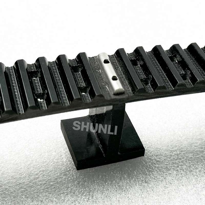 厂家直供加T型挡块聚氨酯同步带PU吸风打孔传动带加直条纹传送带