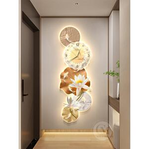 轻奢现代入户玄关装饰画九鱼图带钟表高档挂画走廊过道荷花壁灯画