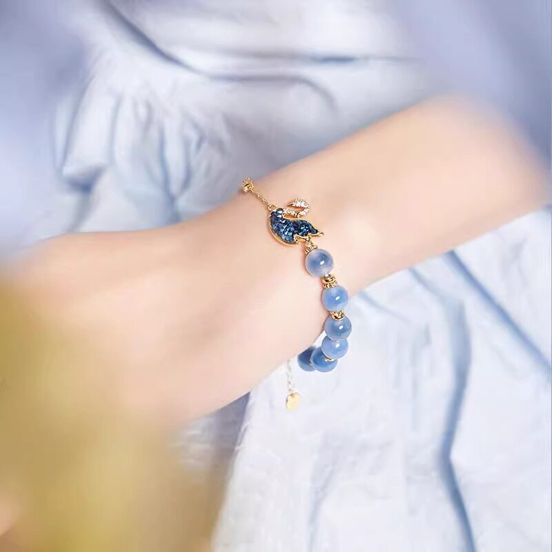 大英博物馆天鹅蓝色水晶手链新款饰品串珠糖心玛瑙手串女生日礼物