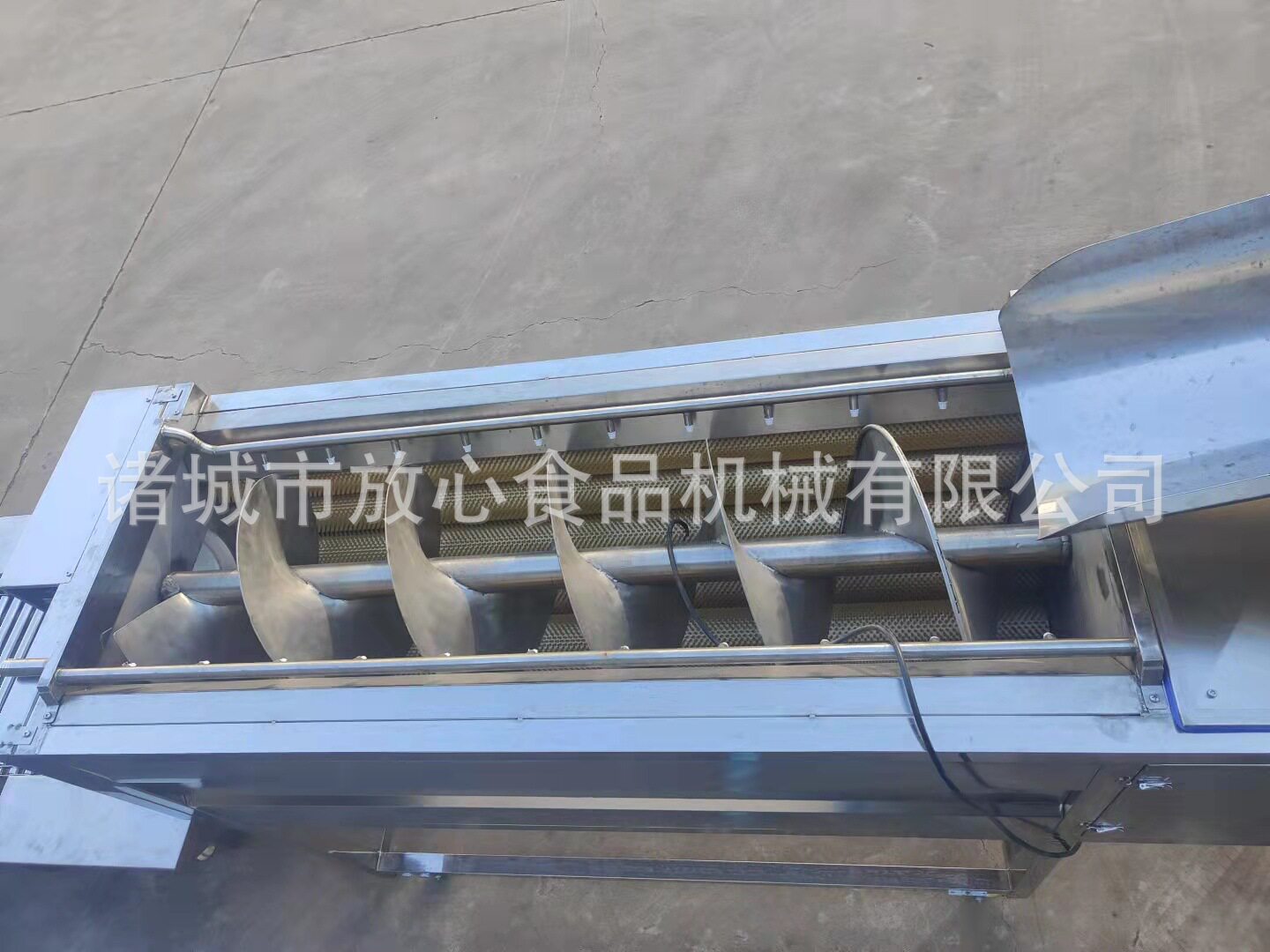 全自动螺旋毛辊清洗机胡萝卜生姜清洗机全自动螺旋红薯去皮机