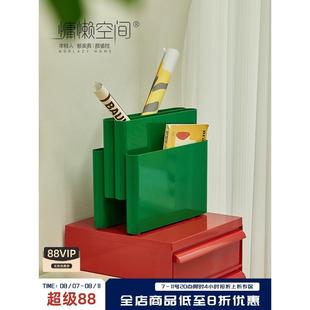 懒惰空间网红在创意书架小地板站立杂志架照片道具桌面书和报纸存