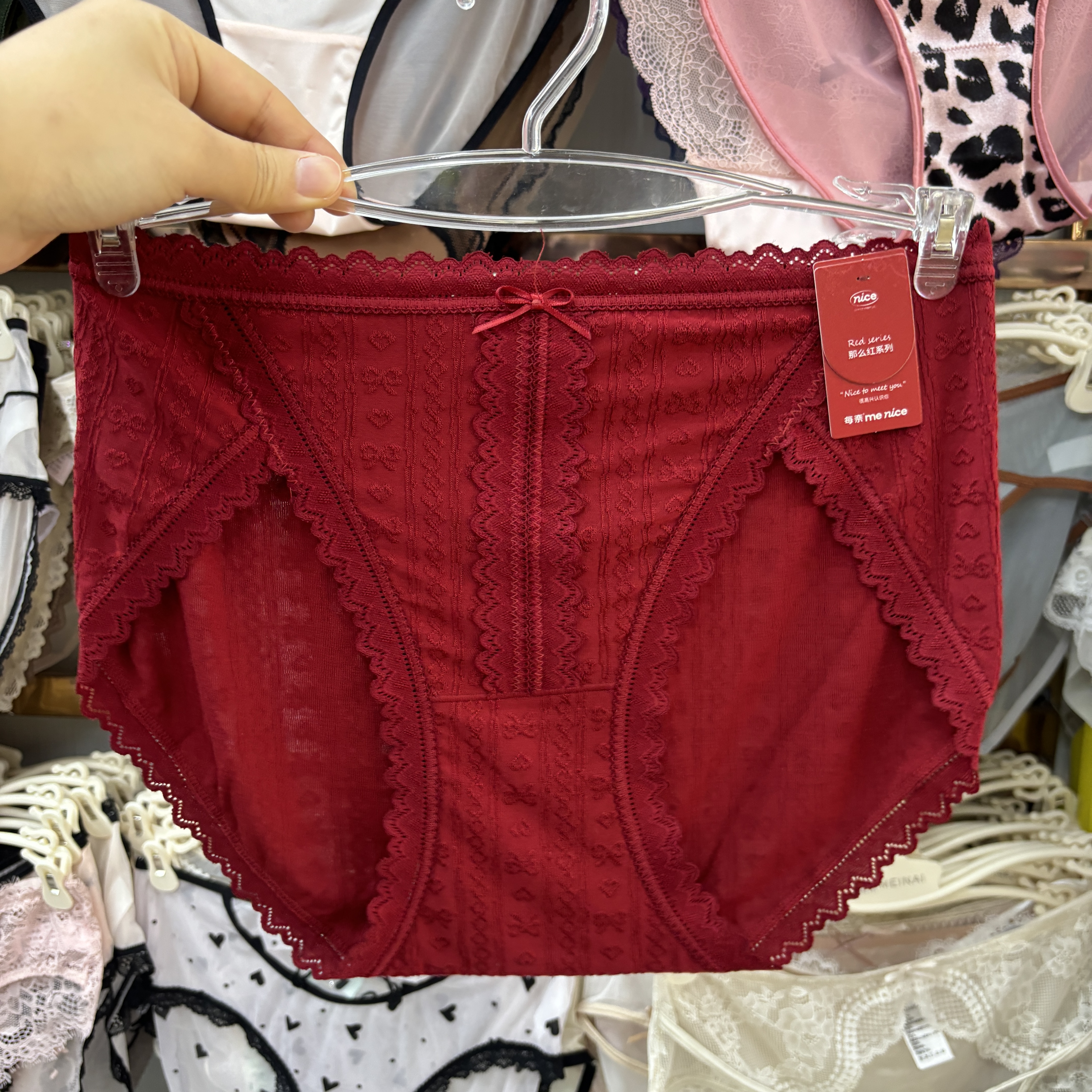 每奈6685磨毛女内裤红色本命年结婚提花中腰高开叉女士三角裤短裤