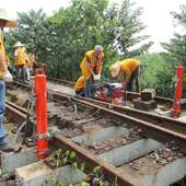 四拖十六道岔铺换机组 道岔整体起道用设备 CPH 1道岔铺换机