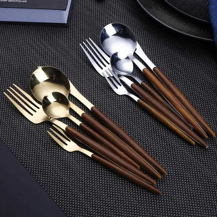 直销新款仿木柄餐具刀叉套装创意勺子西餐牛排刀咖啡勺家用不锈钢