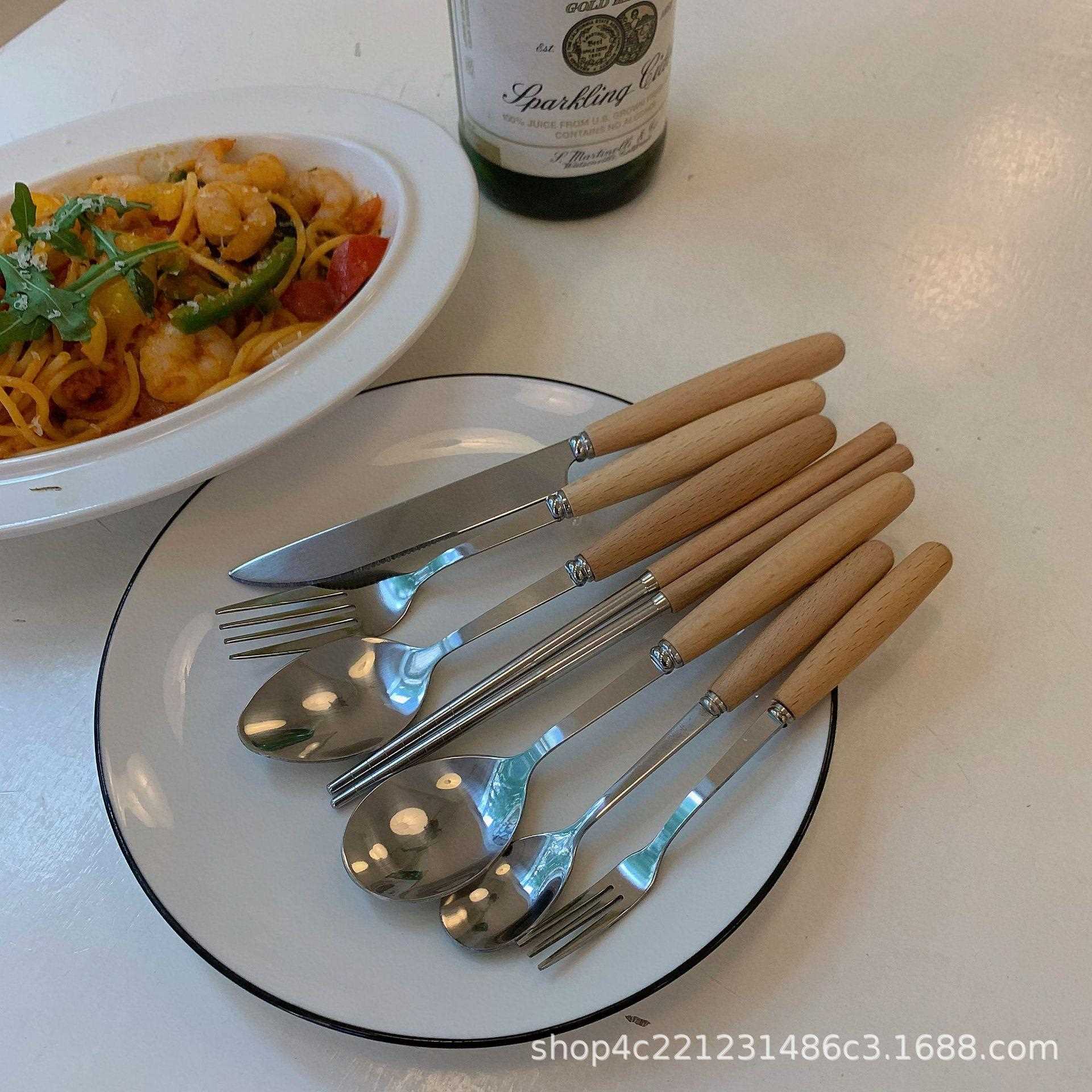 直销新款勺子叉子筷子不锈钢餐具榉木柄勺叉筷三件套学生套装户外